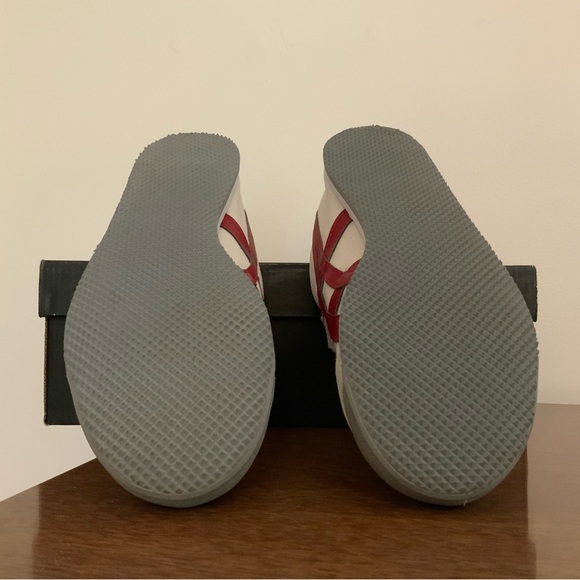 Asics Onitsuka Tiger Red Birch Canvas Slip-On Sneakers - Picture 6 of 6